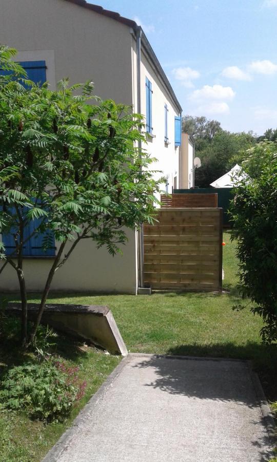 Les Champs Apartment Cernoy-en-Berry Ngoại thất bức ảnh